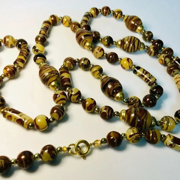 Vintage Plastic Paint Splatter Brown Tan Swirl Retro Beaded Necklace Collection - Picture 4 of 7